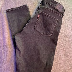 Levi’s Classic Midrise Skinny Dark Wash